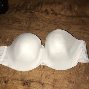 NWT! VS Strapless Bra